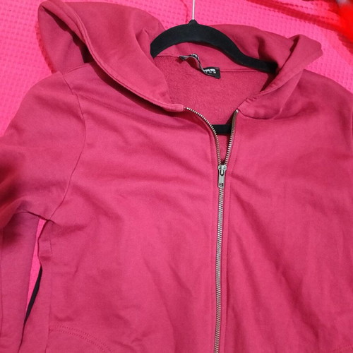 Noobass women's jacket used with pockets, hood and zipper, burgundy and black
