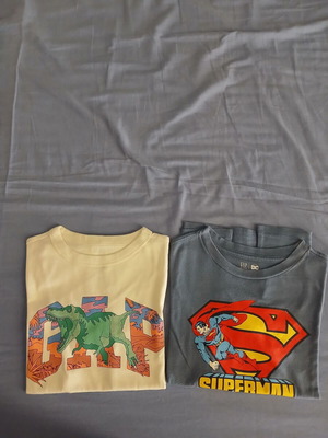 Gap T-shirts size 6-7, pack of 2, short sleeve