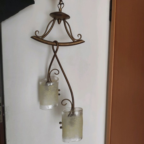 Ceiling light with 2 bulbs like new