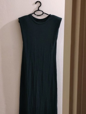 Long sleeveless dress green Small with shoulder pads