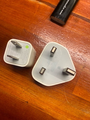 Apple external chargers like new, set of 2