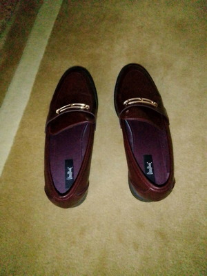 Shoes like new, pack of 3 pairs with 2 boots and moccasin