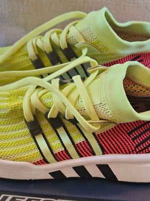 Adidas athletic shoes new, size 43