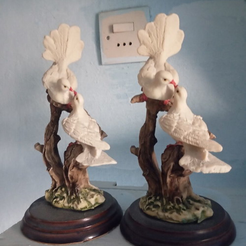 Vintage decorative figurines with doves on wooden base, used, set of 2
