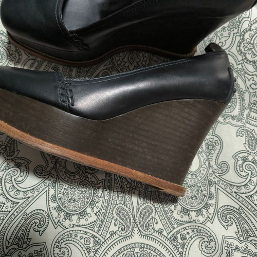 Tod's Zeppa Gomma wedges like new, black leather with braided strap