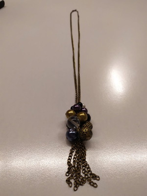 Long necklace like new