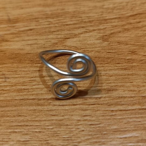 Handmade aluminum wire ring new, silver color