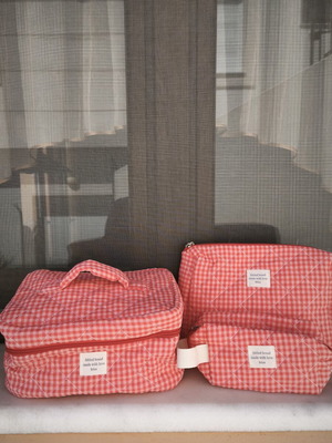 Makeup Bags Set of 3 Quilted Red Gingham Grid New