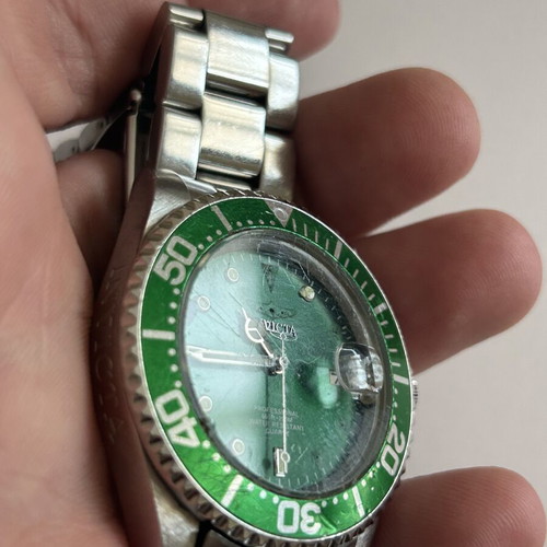Invicta Pro Diver 24947 wristwatch used, green