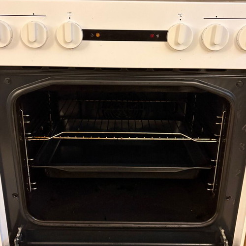 Korting kitchen stove with ceramic hobs and oven, 60cm