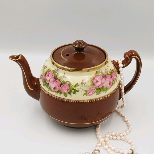 Ceramic teapot used, English style for tea