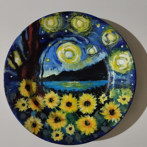 Decorative plate with handmade painting and stand, 17.5 cm