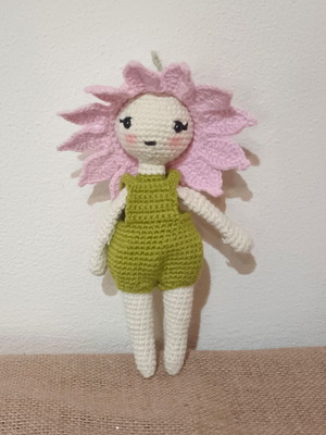 Knitted Loludoneraida Amigurumi Doll new with detachable accessories 19cm