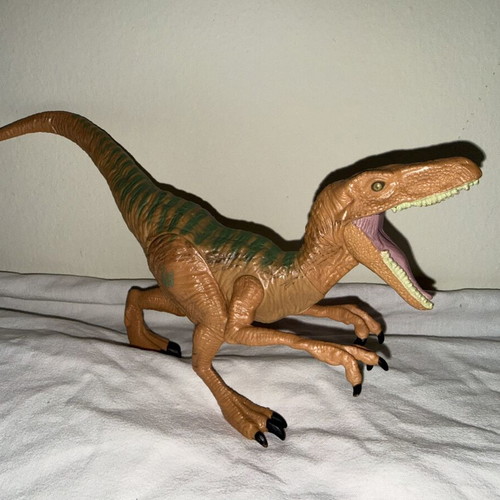 Jurassic World Velociraptors Echo, Delta & Charlie figures