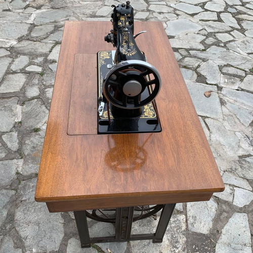 Pfaff sewing machine used treadle cabinet fully functional