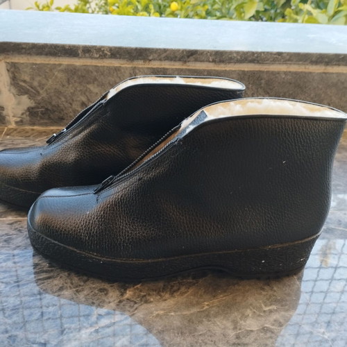 Swiss handmade men's shoes used, black, size 44.5