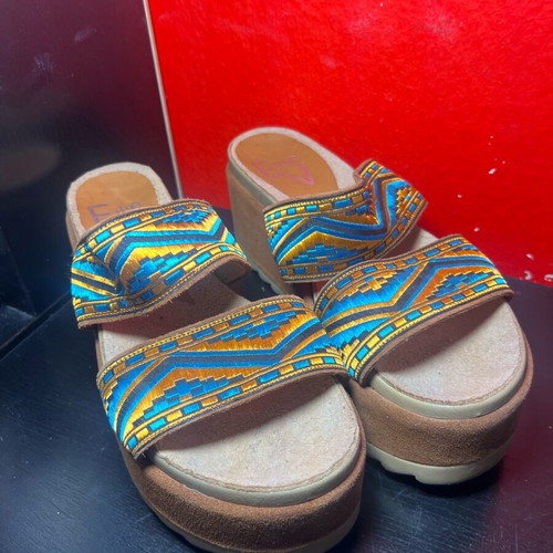 Leather double-strap slippers new, size 39, brown with patterns