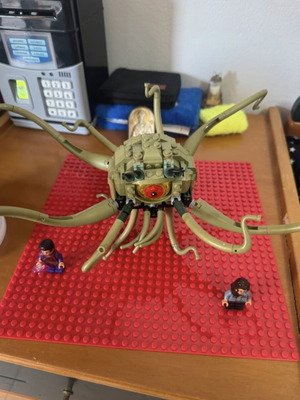 Lego Marvel Gargantos figure