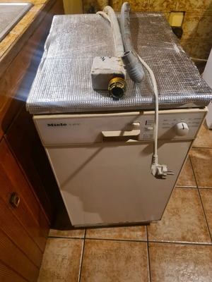 Miele dishwasher like new