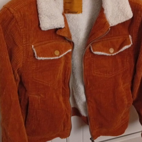 Corduroy brown jacket with fur and detachable hood like new, 10 years