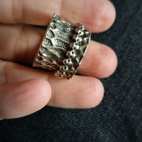 Ring used zinc alloy with unique design, size 6