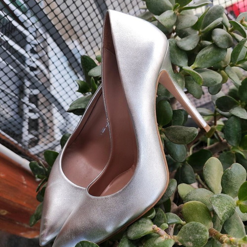 Mourtzi silver leather pumps like new, size 37