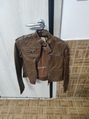 Women's brown leather jacket, short style