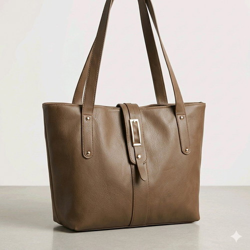 Brown large leather shoulder bag like new with zipper and gold details