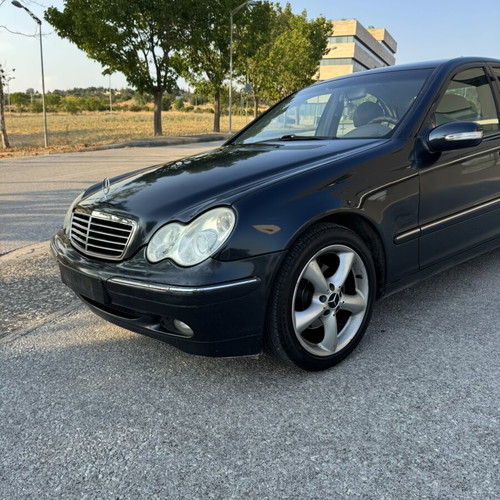 Mercedes C200 Kompressor 1800cc elegance sedan