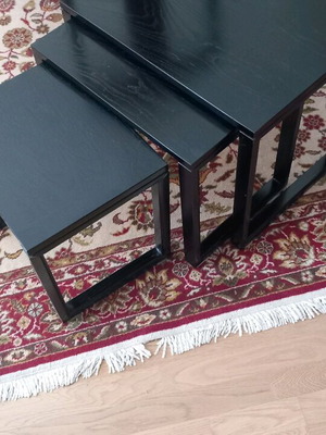 Wooden coffee tables set of three in excellent condition