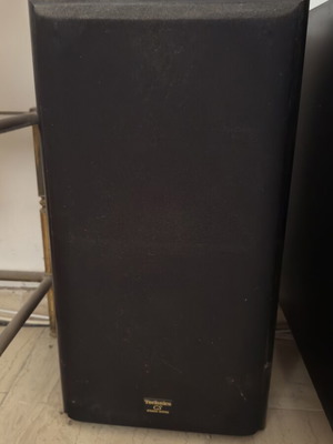Technics speaker pair, floorstanding