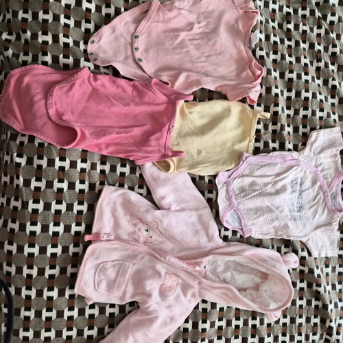 Baby girl bodysuits like new from age 0