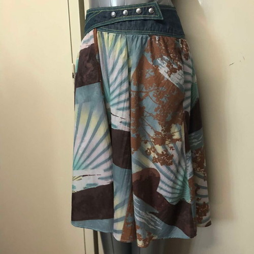 CUSTO skirt like new, colorful, size 42 M/L