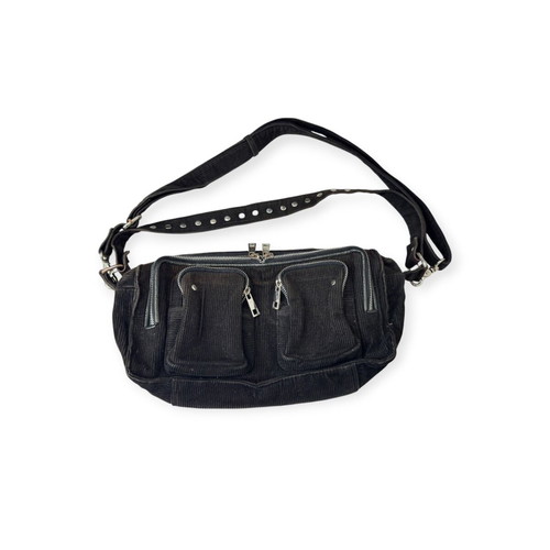 Nunoo Corduroy shoulder bag used with zipper and hardware defects
