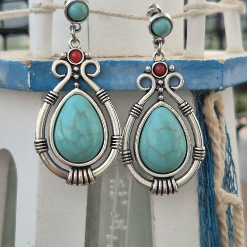 Boho Earrings new with turquoise beads and silver color