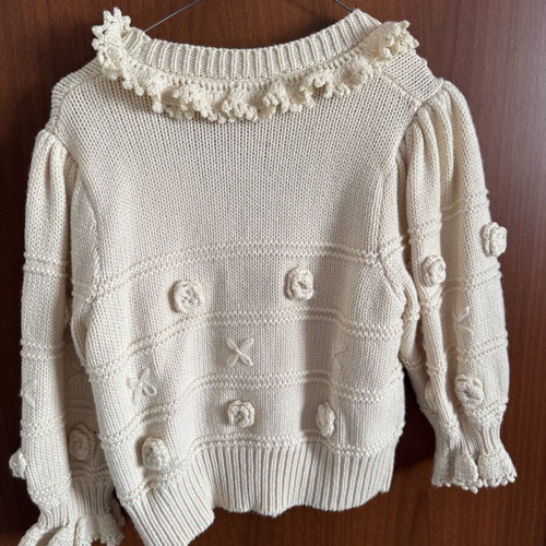 Knitted Zara cardigan like new with details and buttons