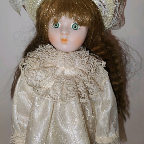 Porcelain doll Megan Heritage Mint Ltd Collection used