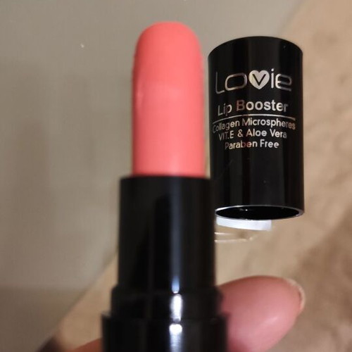 Lovie creamy lip booster lipstick pink, new, 4.5 grams