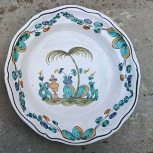 Skyrian plate handpainted, like new, traditional design