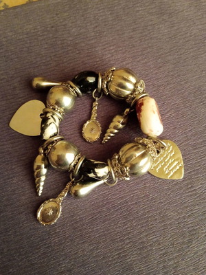 Bracelet used with many dangling charms