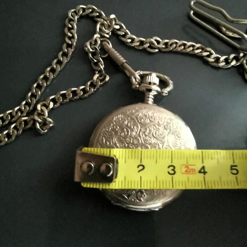 Quartz pocket watch with chain like new, silver