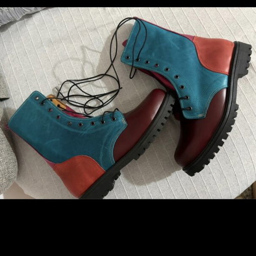 Men's boots 100% genuine leather, like new, size 45, multicolor