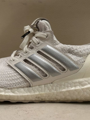 Adidas Ultra Boost x Game of Thrones Fire and Blood sneakers size 40 like new