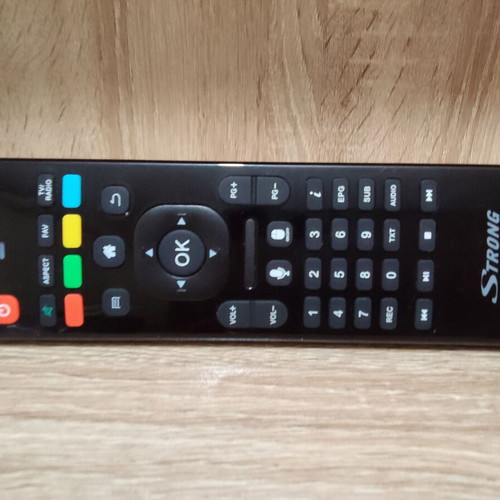 Strong SRT 2401 4K UHD dual DVB-S2 DVB-T2 DVB-C combo receiver, like new