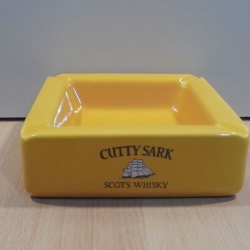 Cutty Sark Scots Whisky old promotional ceramic ashtray used