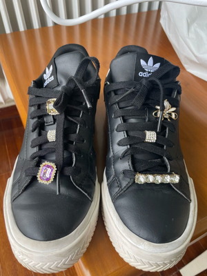 Adidas sneakers black like new with decorative strass and charms