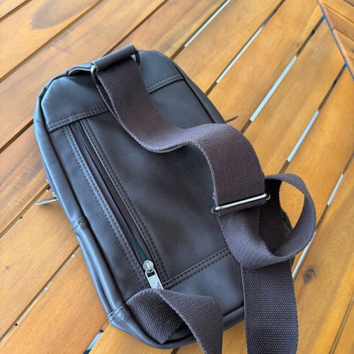 National Geographic men's leather chest bag brown new