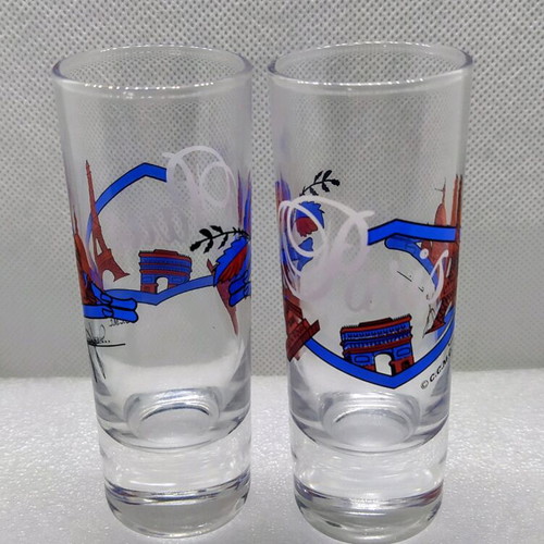 Vintage/Retro Paris souvenir glass shooter set of 2 in like new condition