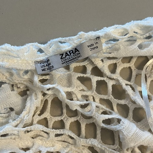 Maxi dress Zara netted with short lining, like new, medium size, white