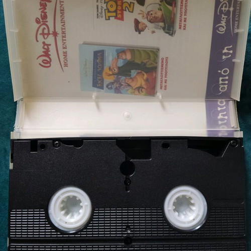 Disney 102 Dalmatians VHS used with Greek subtitles